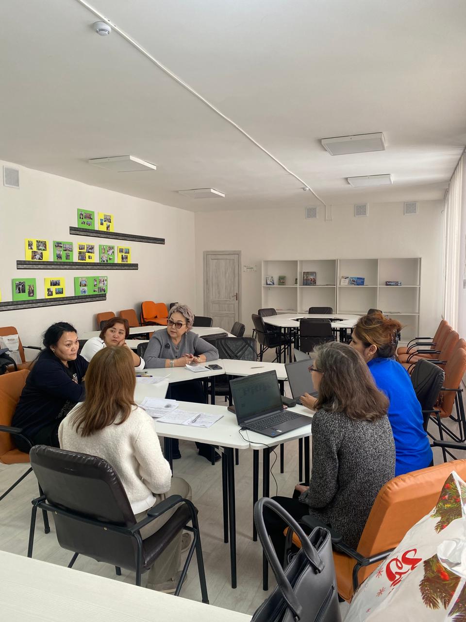 10 наурыз күні Қарағанды қаласы мен облысының әлеуметтік педагогтары жұмыс тобының отырысы болып өтті.  Отырыста әлеуметтік педагогтардың жұмысын үйлестіру бойынша маңызды мәселелер талқыланды